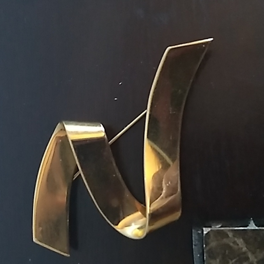 Monet Gold Ribbon Brooch